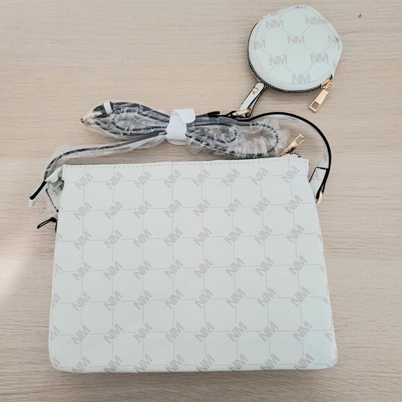 Nicole Miller Crossbody Shoulder Bag Purse Monogram Bone Creme Cream Top Zip - Picture 2 of 6